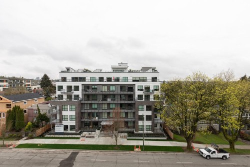 602-2235 Broadway E, Vancouver, BC 