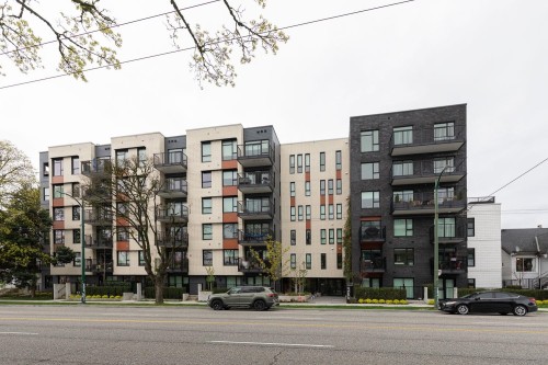 602-2235 Broadway E, Vancouver, BC 