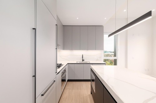 602-2235 Broadway E, Vancouver, BC 