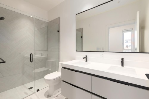 602-2235 Broadway E, Vancouver, BC 