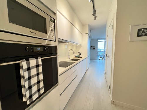 180 2Nd Avenue E, Vancouver, BC 