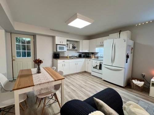 918 Baker Drive, Coquitlam, BC 