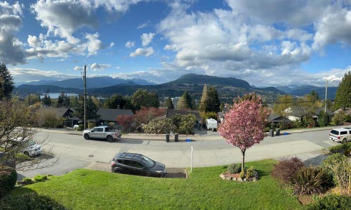 918 Baker Drive, Coquitlam, BC 