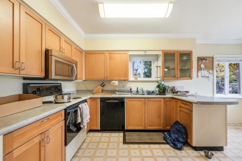 5432 Laurel Street, Burnaby, BC 