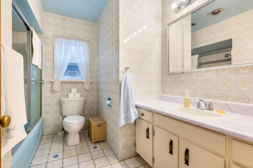 5432 Laurel Street, Burnaby, BC 