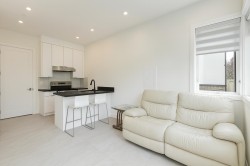 3907 W 24th Avenue Vancouver, BC V6S 1M1