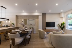 102-342 Mountain Highway  North Vancouver, BC V7J 2K8