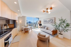 1605-1568 Alberni Street  Vancouver, BC V6G 0E3