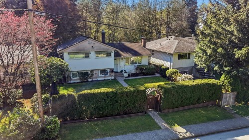1852 Larson Road, North Vancouver, BC 