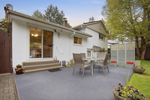 1852 Larson Road, North Vancouver, BC 