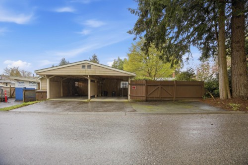 1852 Larson Road, North Vancouver, BC 