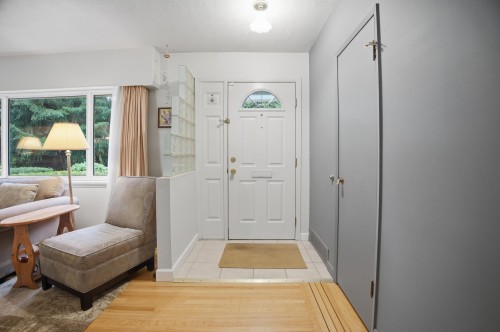 1852 Larson Road, North Vancouver, BC 