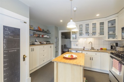 967 21St Avenue W, Vancouver, BC 