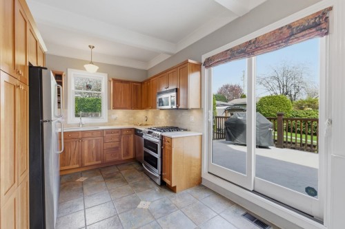 424 Keith Road E, North Vancouver, BC 