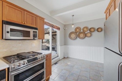 424 Keith Road E, North Vancouver, BC 