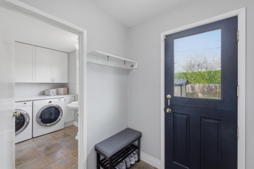 424 Keith Road E, North Vancouver, BC 