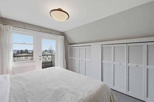 424 Keith Road E, North Vancouver, BC 