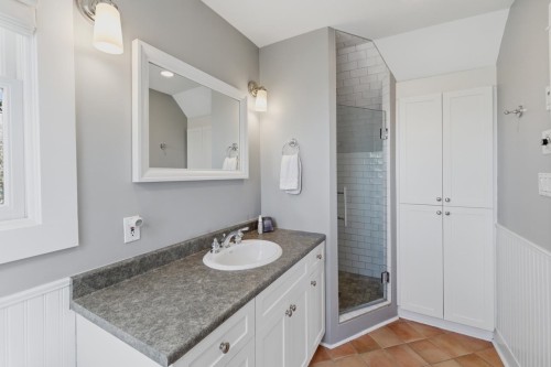 424 Keith Road E, North Vancouver, BC 