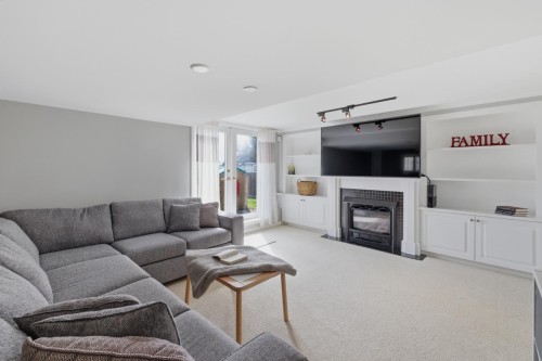 424 Keith Road E, North Vancouver, BC 