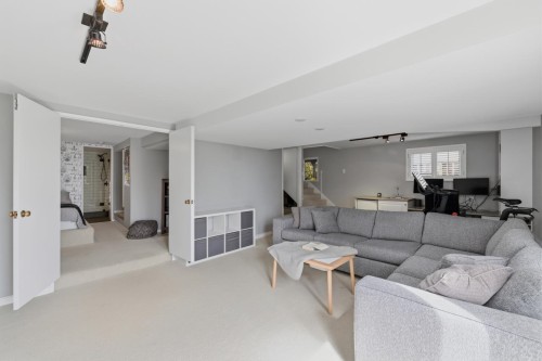 424 Keith Road E, North Vancouver, BC 