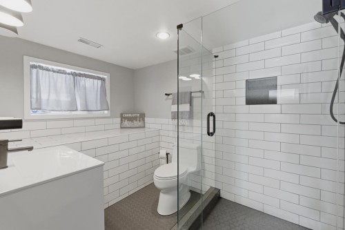 424 Keith Road E, North Vancouver, BC 