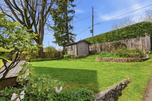 424 Keith Road E, North Vancouver, BC 