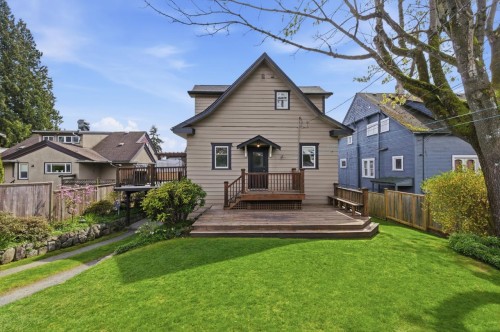 424 Keith Road E, North Vancouver, BC 