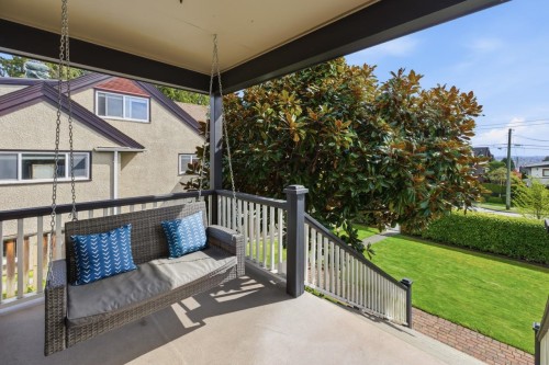 424 Keith Road E, North Vancouver, BC 