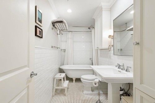 2266 Redbud Lane, Vancouver, BC 