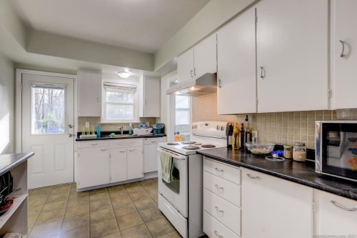 2016 48Th Avenue W, Vancouver, BC 