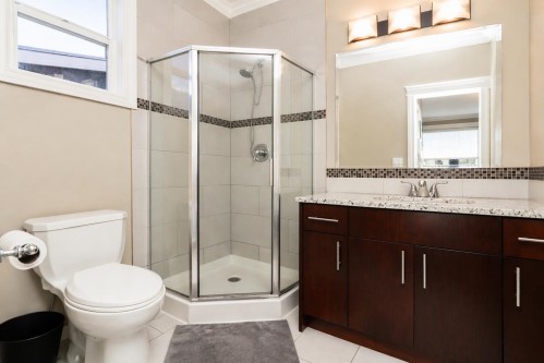 1935 Brunette Avenue, Coquitlam, BC 