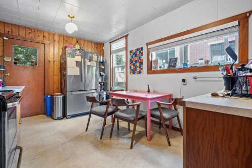 498 5Th Avenue E, Vancouver, BC 