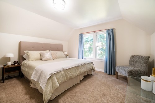 498 5Th Avenue E, Vancouver, BC 