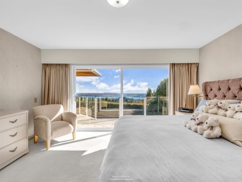 1331 Chartwell Drive, West Vancouver, BC 