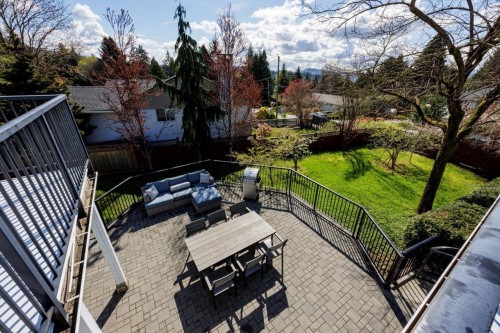 2094 Viewlynn Drive, North Vancouver, BC 
