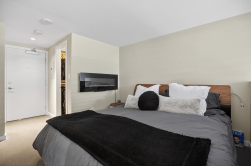 112 1St Avenue W, Vancouver, BC 