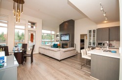 504-3602 Aldercrest Drive Drive North Vancouver, BC V7G 2S5