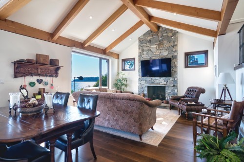 6035 Silverstone Lane, Sechelt, BC 
