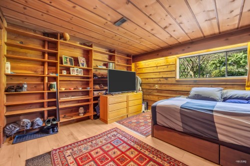 4578 Capilano Road, North Vancouver, BC 