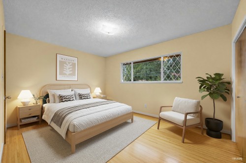4578 Capilano Road, North Vancouver, BC 