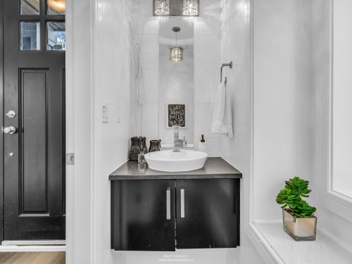 66 57Th Avenue E, Vancouver, BC 