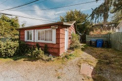 5284 Little Lane Sechelt, BC V7Z 0G7