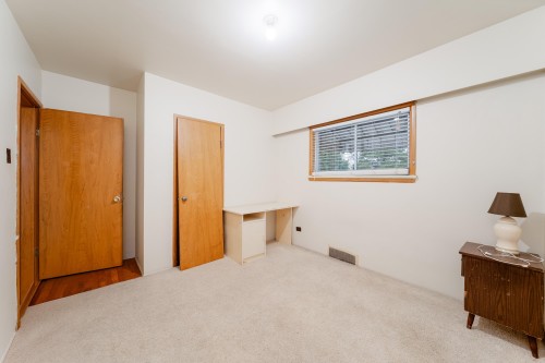 7475 Knight Street, Vancouver, BC 