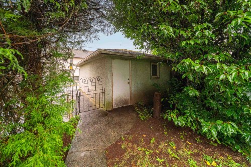 7475 Knight Street, Vancouver, BC 