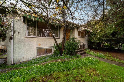 7475 Knight Street, Vancouver, BC 