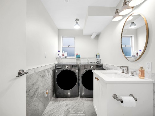 1405 20Th Street, West Vancouver, BC 