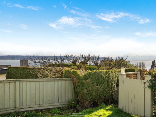 1405 20Th Street, West Vancouver, BC 