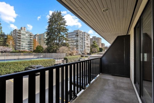 1465 Clyde Avenue, West Vancouver, BC 