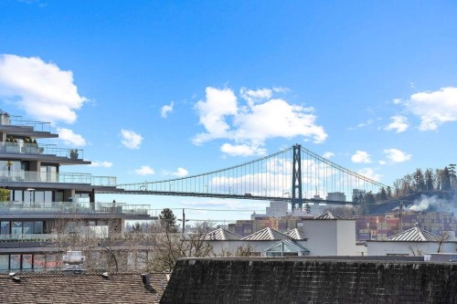 1465 Clyde Avenue, West Vancouver, BC 