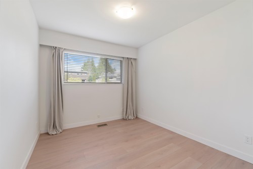 1177 15Th Street E, North Vancouver, BC 